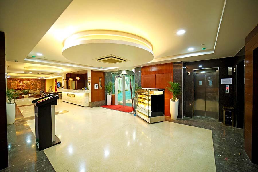 4 Star Hotel in Patna: The Red Velvet Hotel