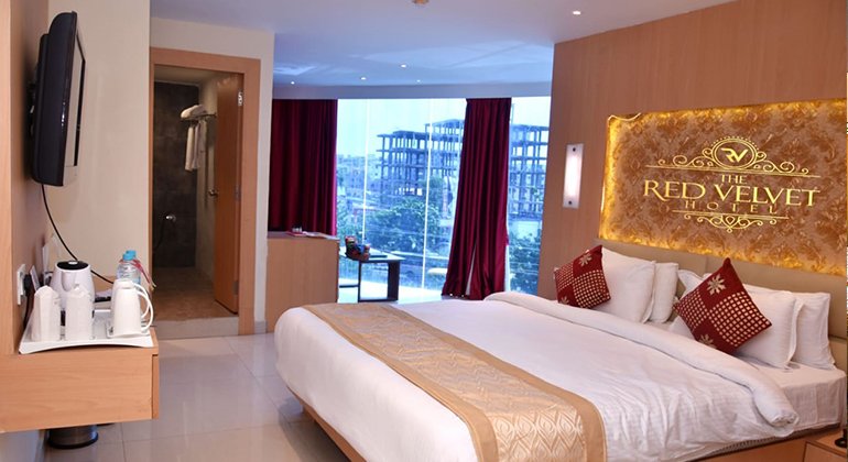 top hotel in near airport