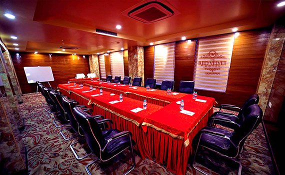Top Hotel in Patna with Restaurant & Banquet Hall: Red Velvet